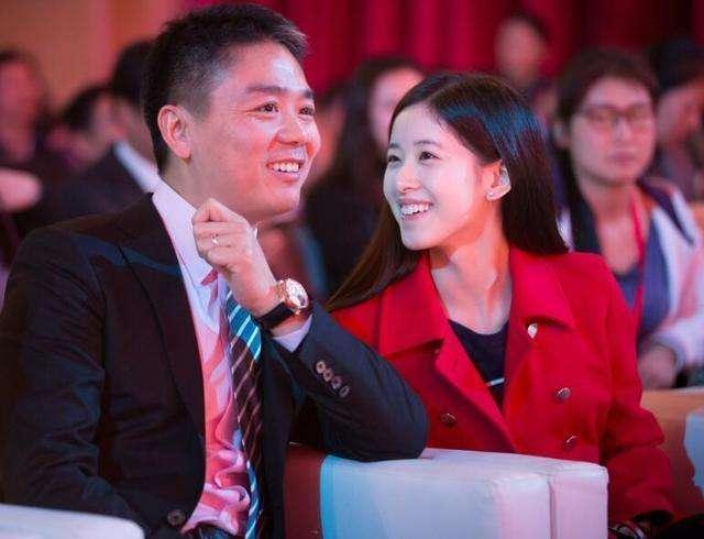 董事长夫人吃瓜事件视频,董事长夫人意外吃瓜视频引发网络热议